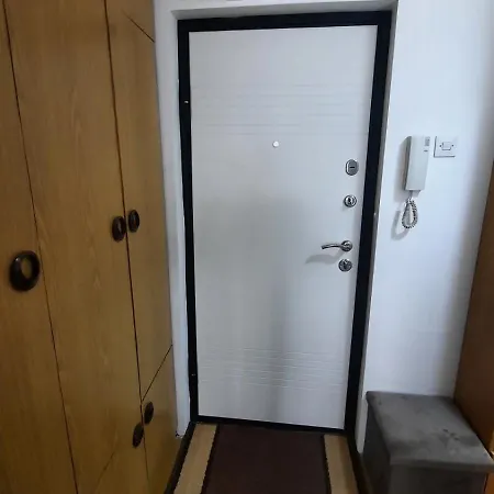 Matej3 Apartman Ni